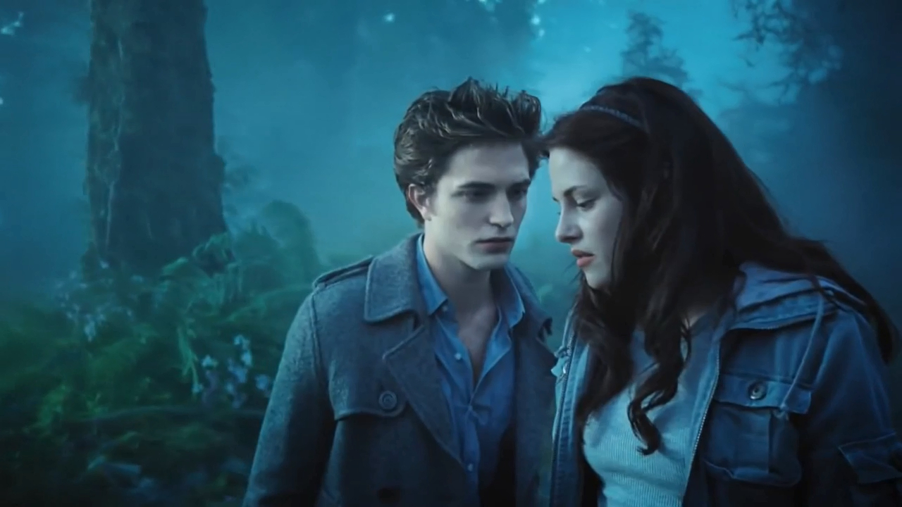 'Twilight' official trailer 9Honey