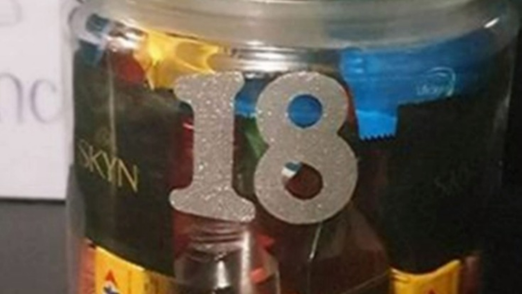 Mums Hilarious T For Sons 18th Goes Viral 9honey 7782