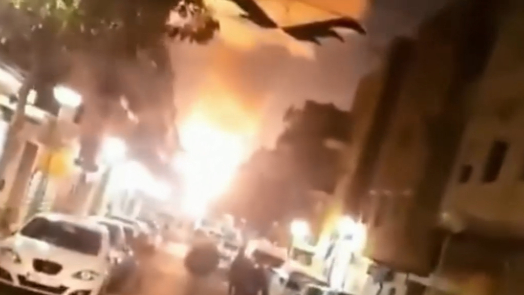 Chemical alert issued after massive explosion in Tarragona, Spain