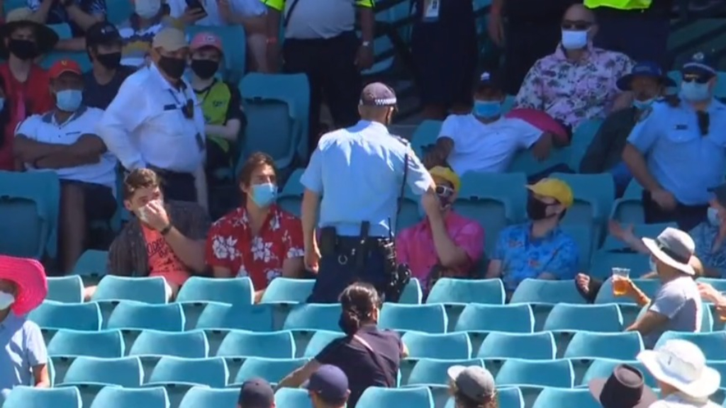 Sydney Test blemished by alleged racist abuse from SCG crowd