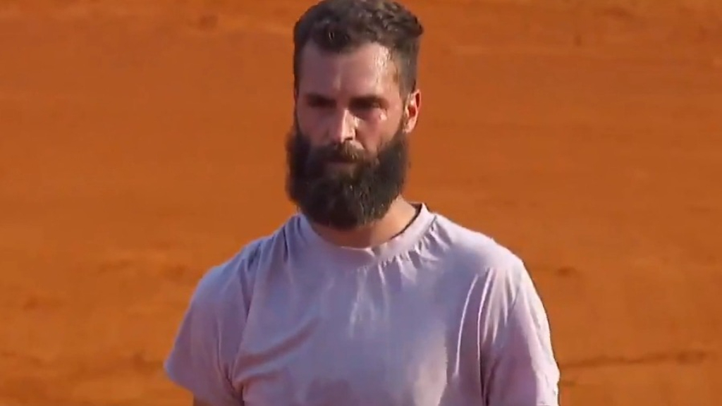 Paire tanks during final game of Argentina Open match