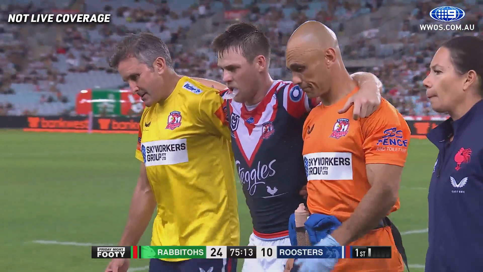 Keary helped off after suffering knee injury