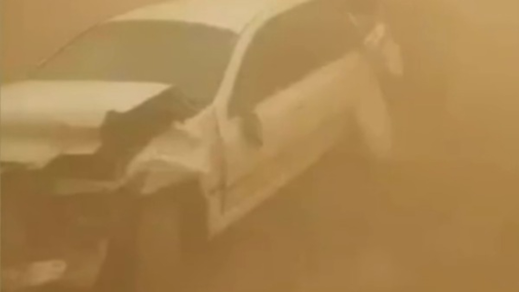 Adelaide blasted by unexpected dust storm