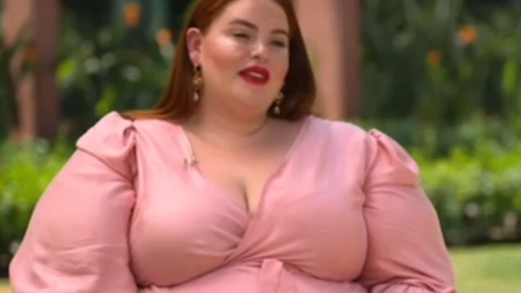 Tess Holliday reveals she has anorexia and is in recovery