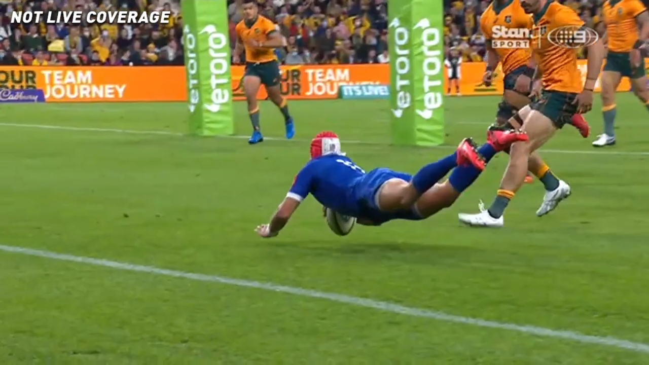 France stun Wallabies early