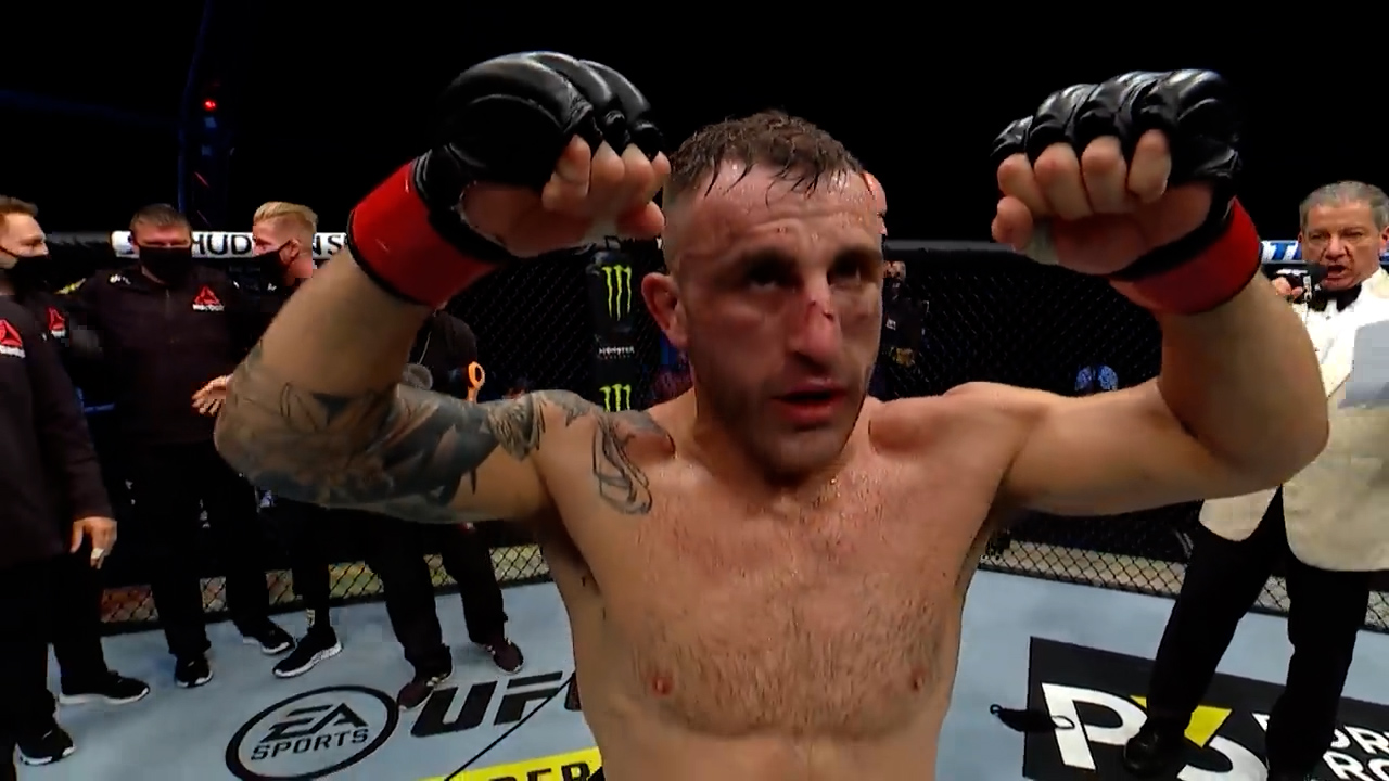 Volkanovski gets split decision win over Holloway in rematch