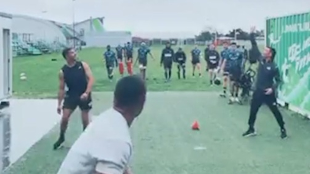 All Blacks star shows off bullet pass