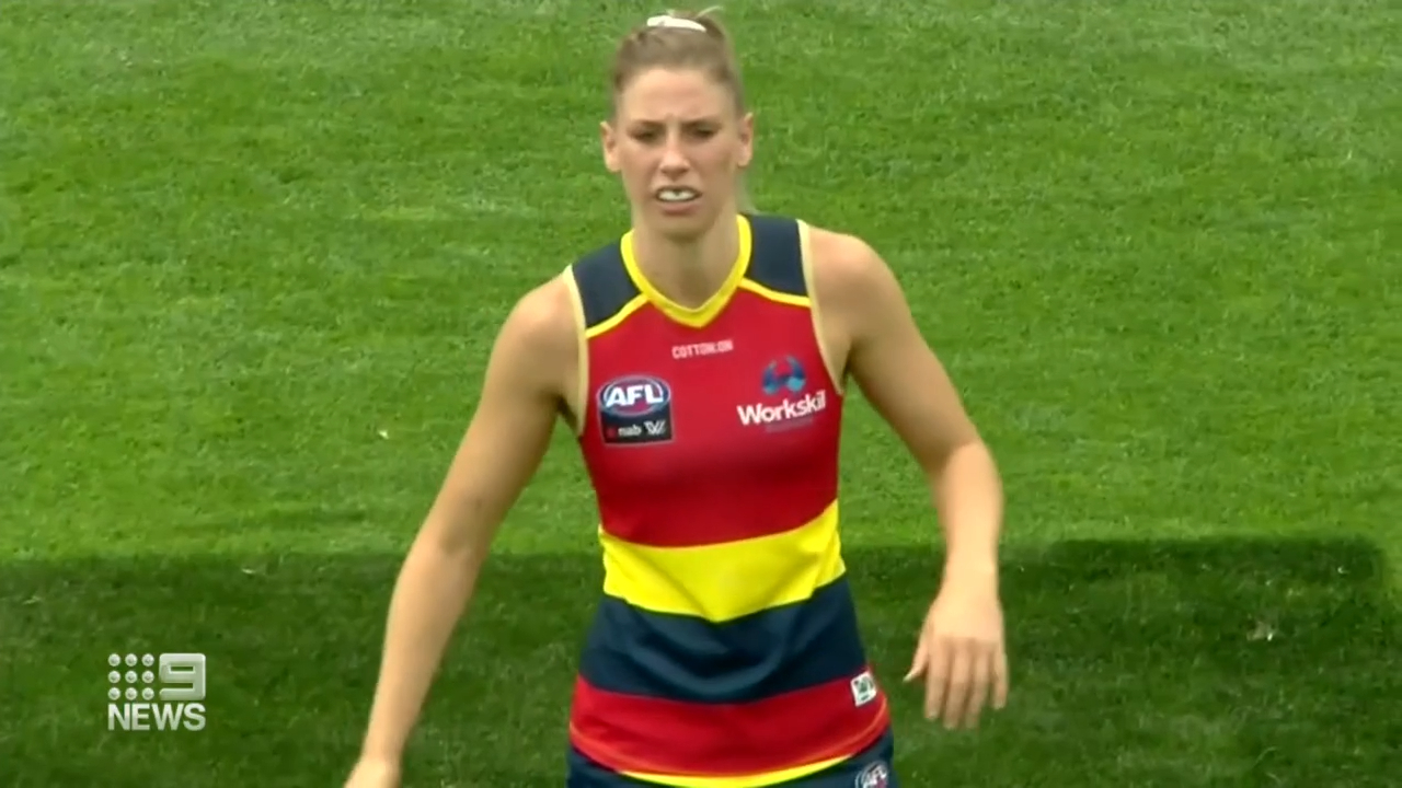 AFLW player reportedly refuses vaccine