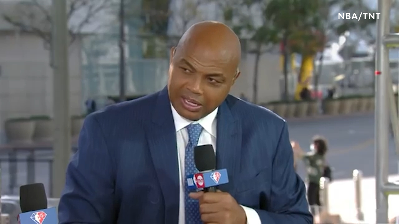Charles Barkley weighs in on Simmons drama