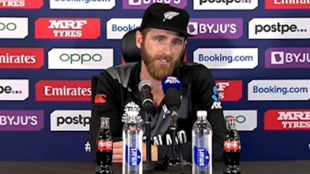 Kiwis presser interrupted by celebrating Aussies