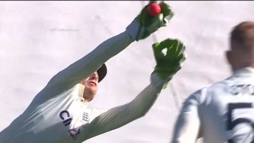 Jos Buttler drops 'dolly' catch