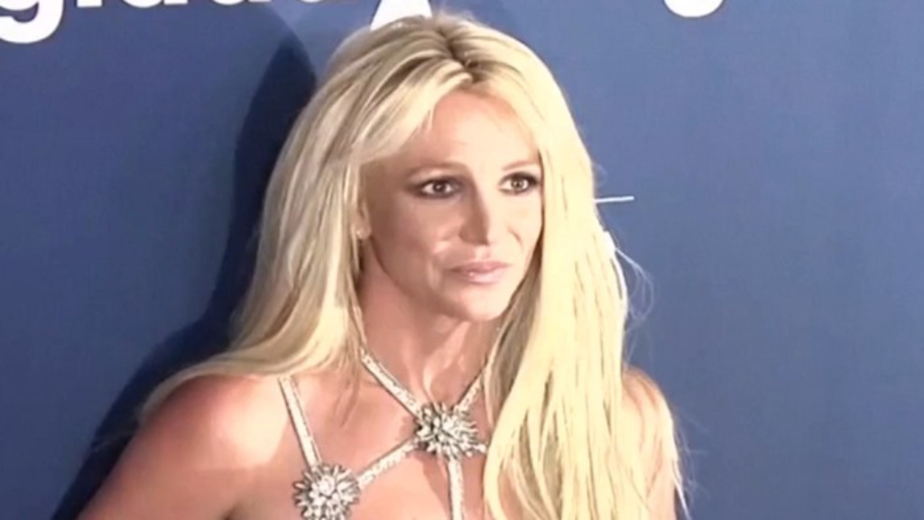 Britney Spears threatens legal action on Jamie Lynn as conservatorship case returns to court