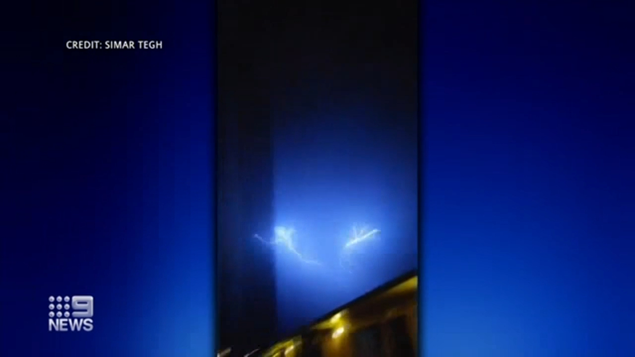 FIFO workers treated to impressive lightning display