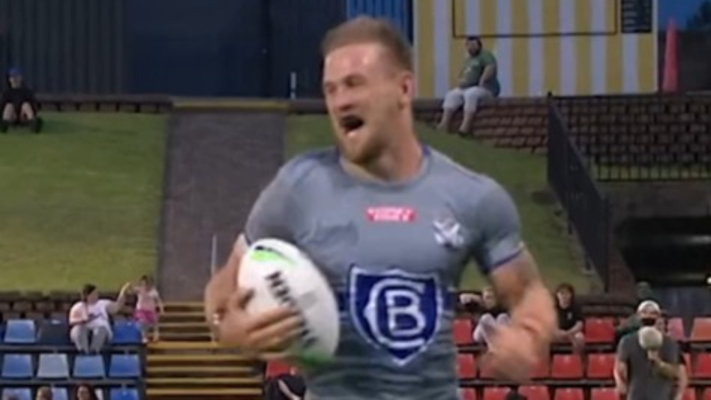 Dufty races away for a stunning try