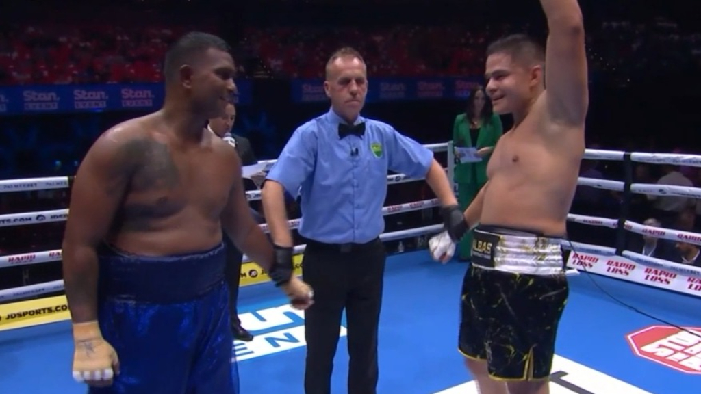 Akkawy trumps Singh by unanimous decision