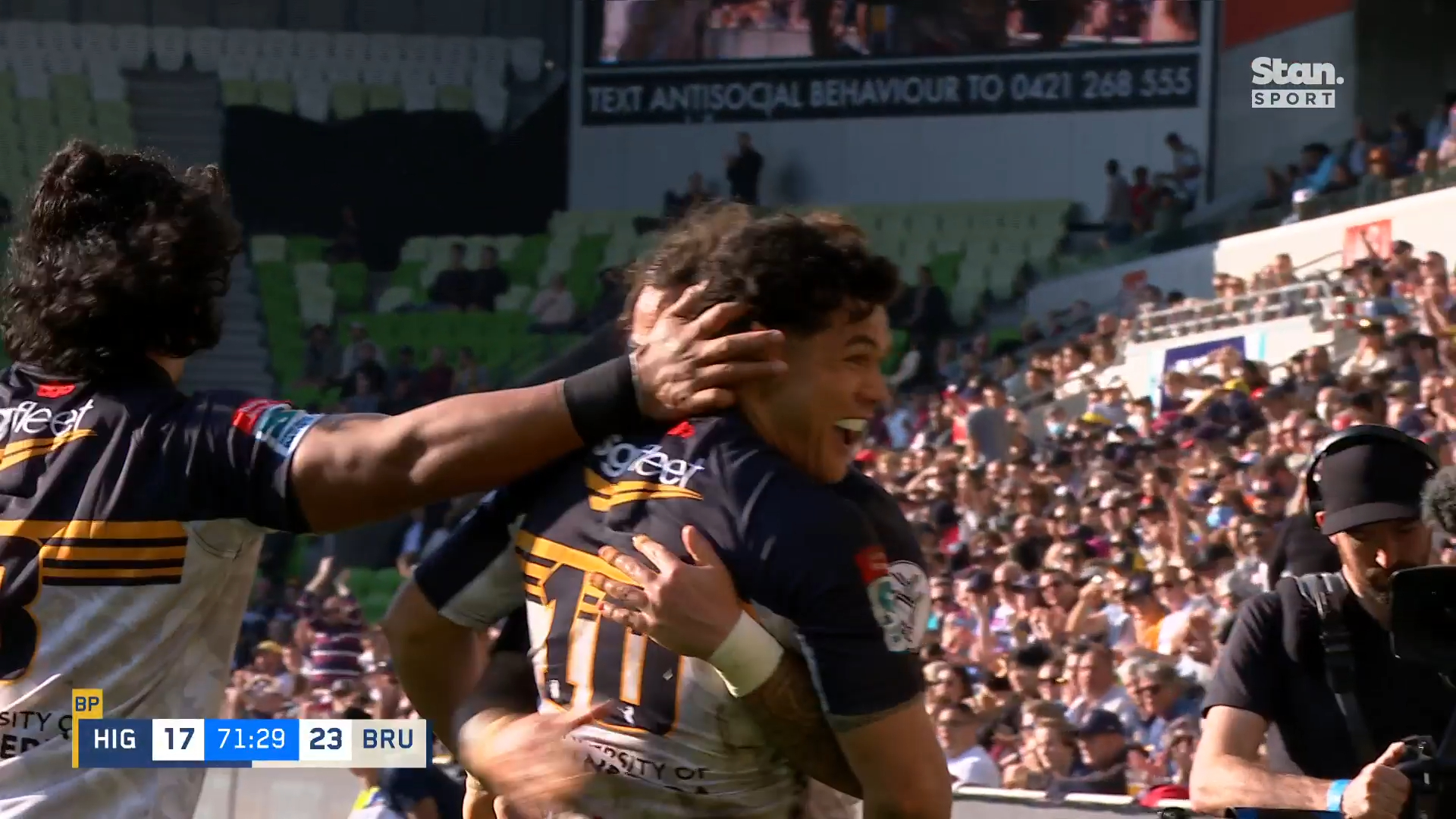 Lolesio crosses for crucial try