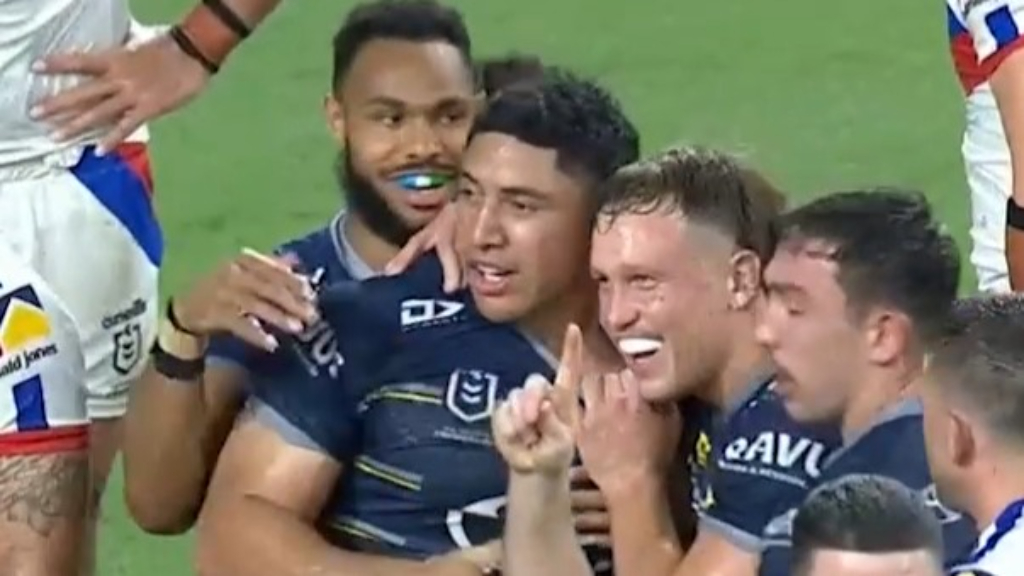 Bunker denies Jason Taumalolo try