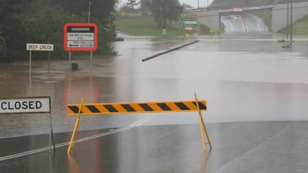 Queensland town of Gympie hit with floodwaters again