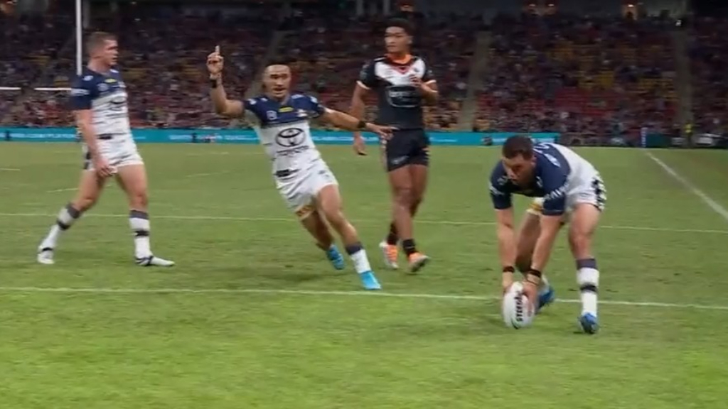 Cowboys gun's miracle pass sets up epic try