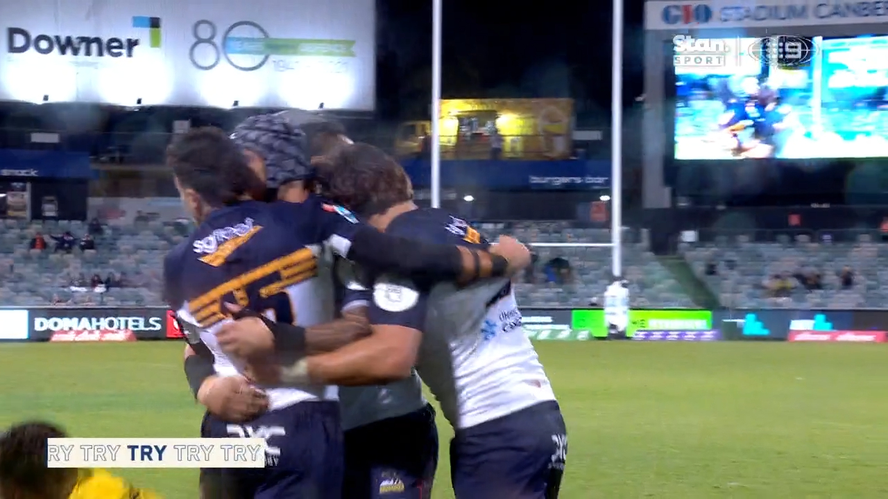 Banks slices through for Brumbies