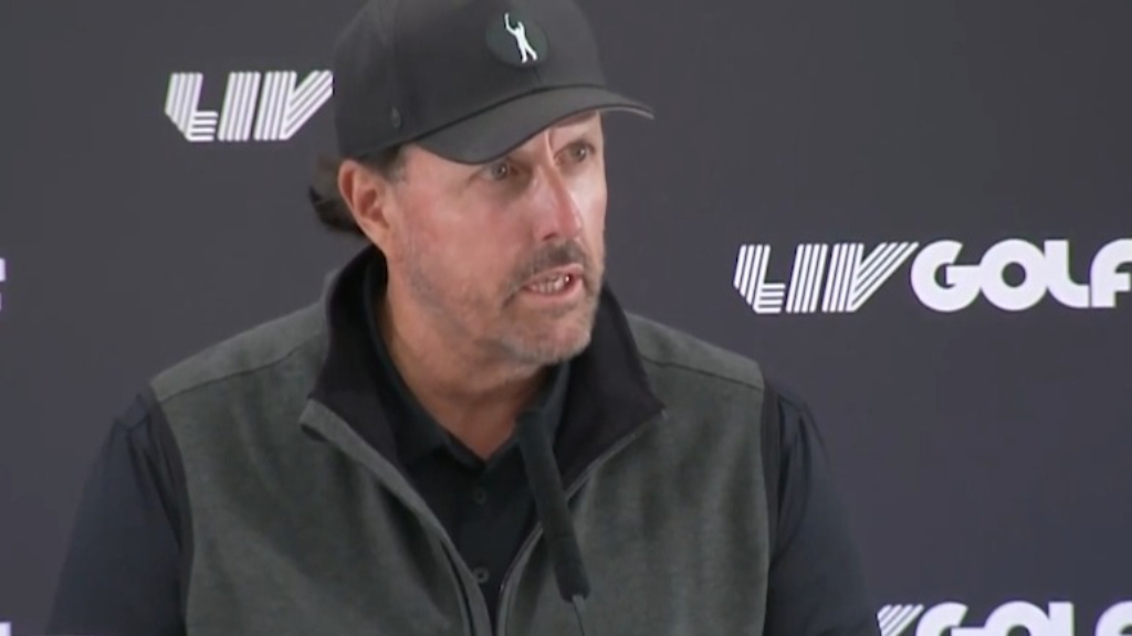 Mickelson grilled about LIV comments