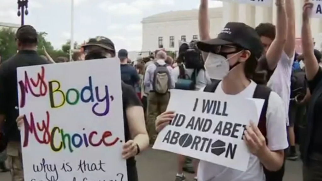 Protests sweep US after abortion rights overturned