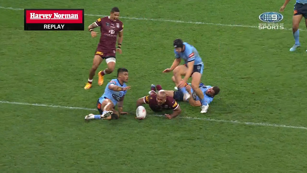 Blues blow up after controversial try