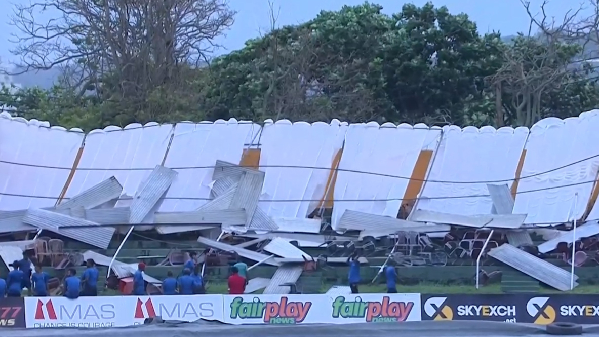 Grandstand collapses at Sri Lanka v Australia Test
