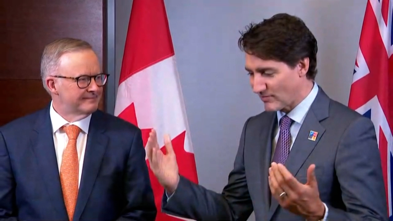 Awkward moment as Canadian PM appears to forget Anthony Albanese's name