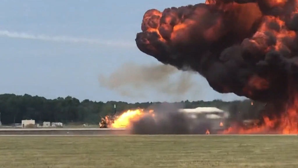 United States airshow stung ends in tragedy