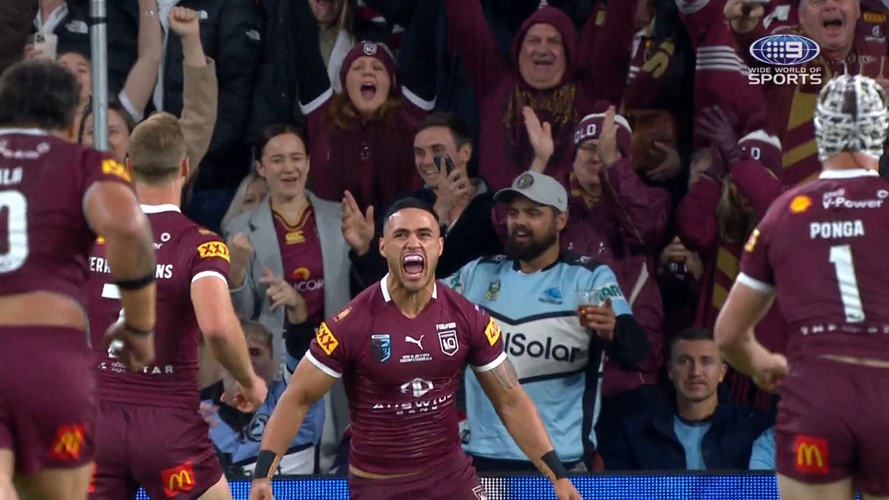 Maroons rookie's sets up beautiful try 