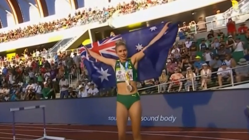 Eleanor Patterson wins high jump gold