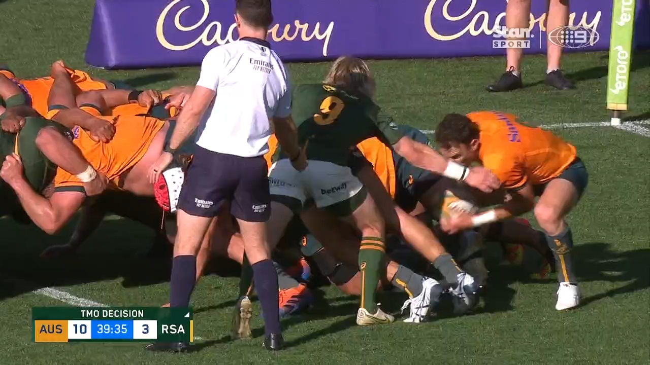 Springboks star sent off for 'fly swat' hit on Wallaby