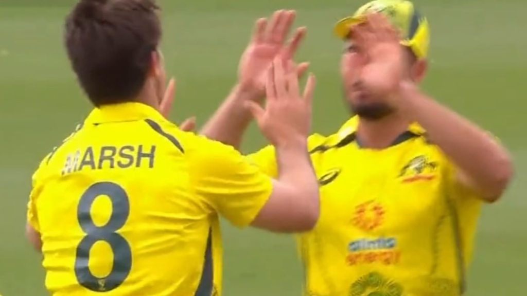 Marsh provides the breakthrough for Aussies