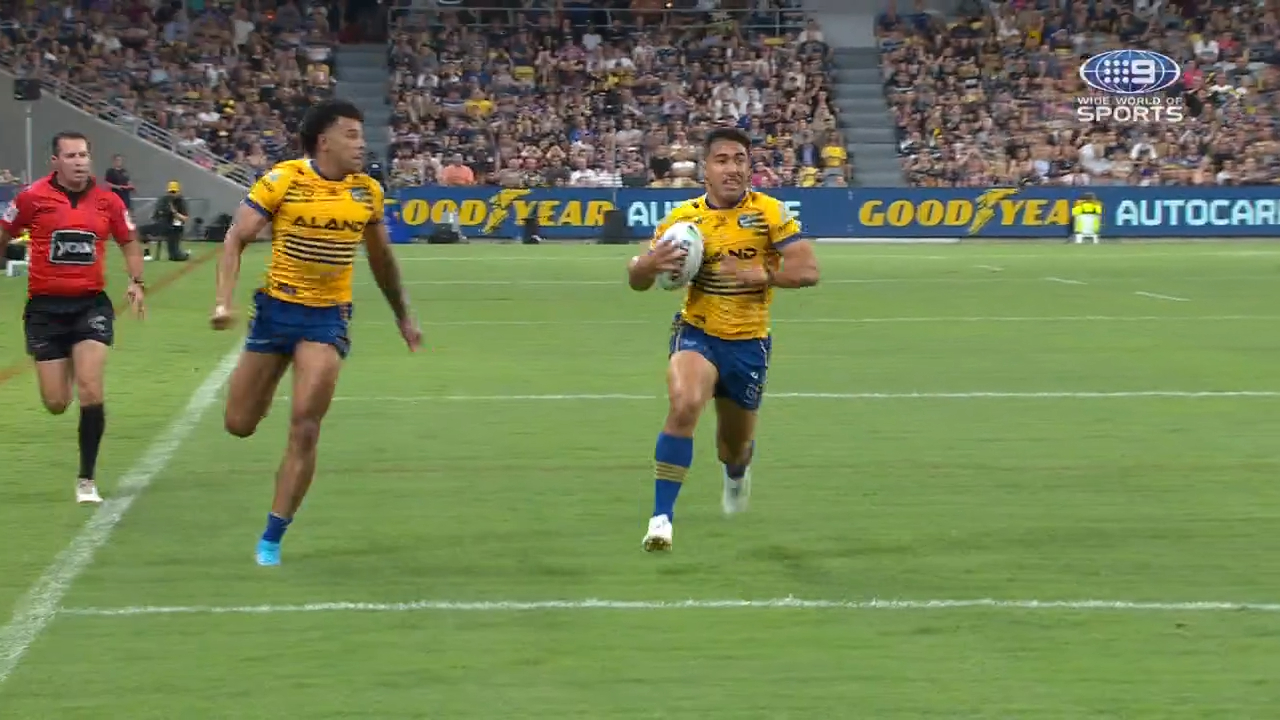 Controversial Eels try triggers boos
