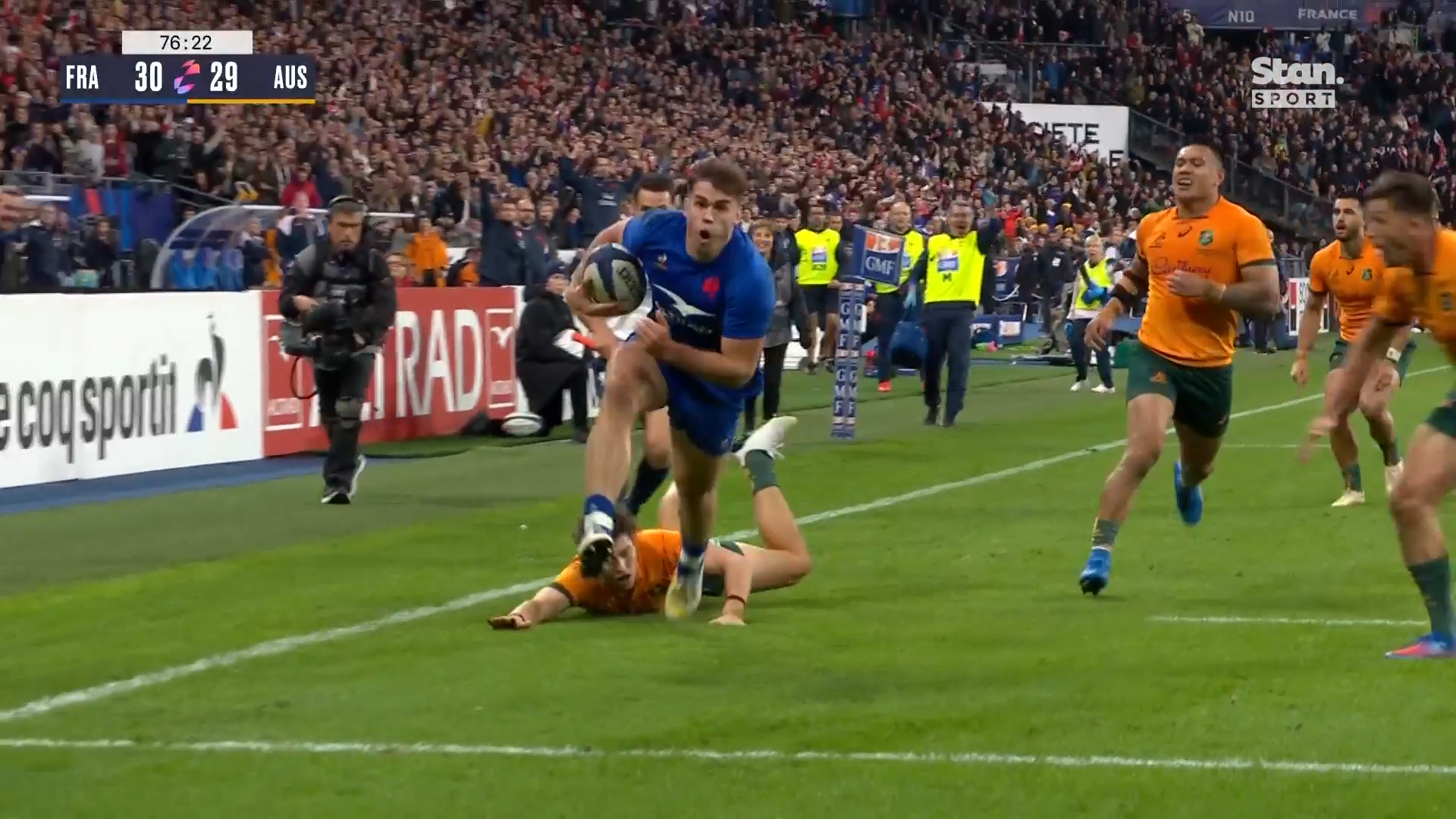 French winger scores sizzling try