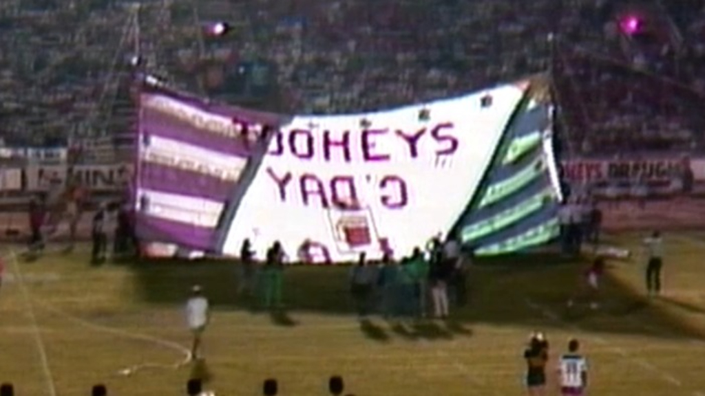 Sterlo's infamous banner stuff up