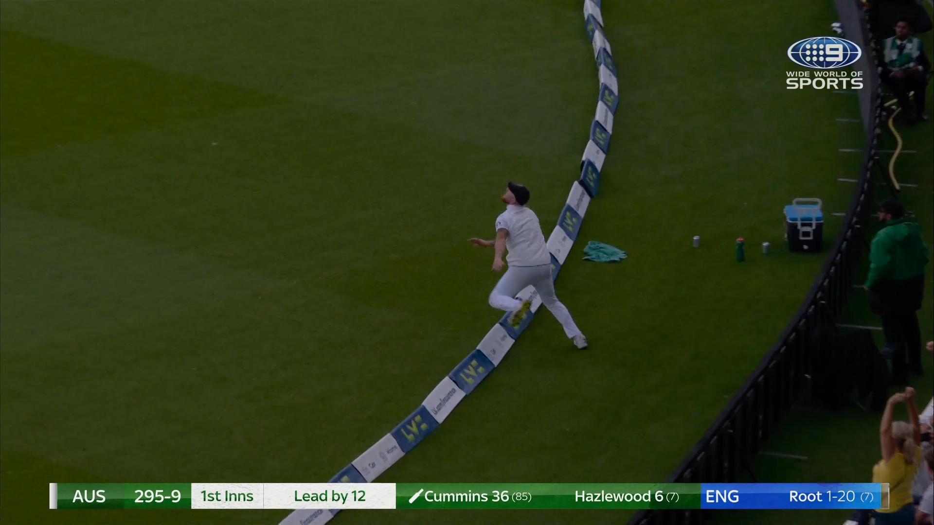 Stokes takes superb boundary catch