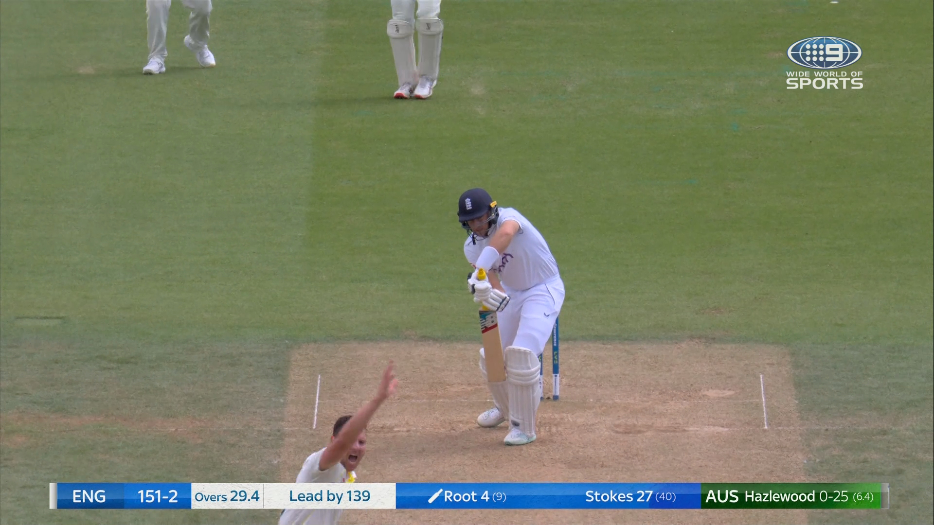 Aussie lbw review falls agonisingly short