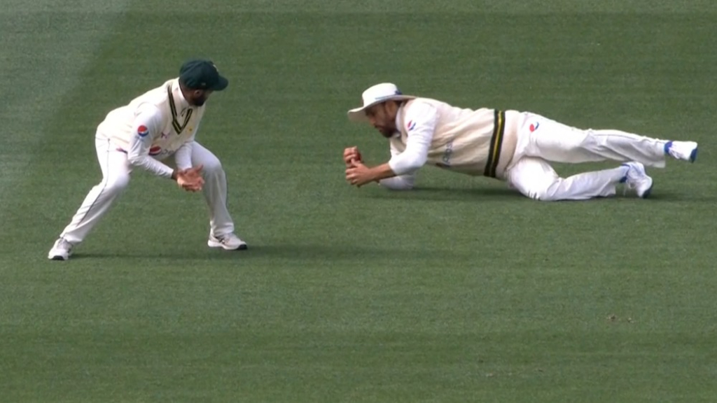 Stunning catch removes Marsh for 96