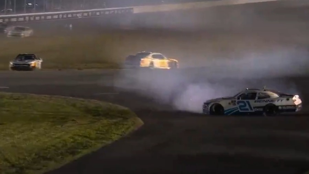Shane van Gisbergen crashes in NASCAR Xfinity Series debut