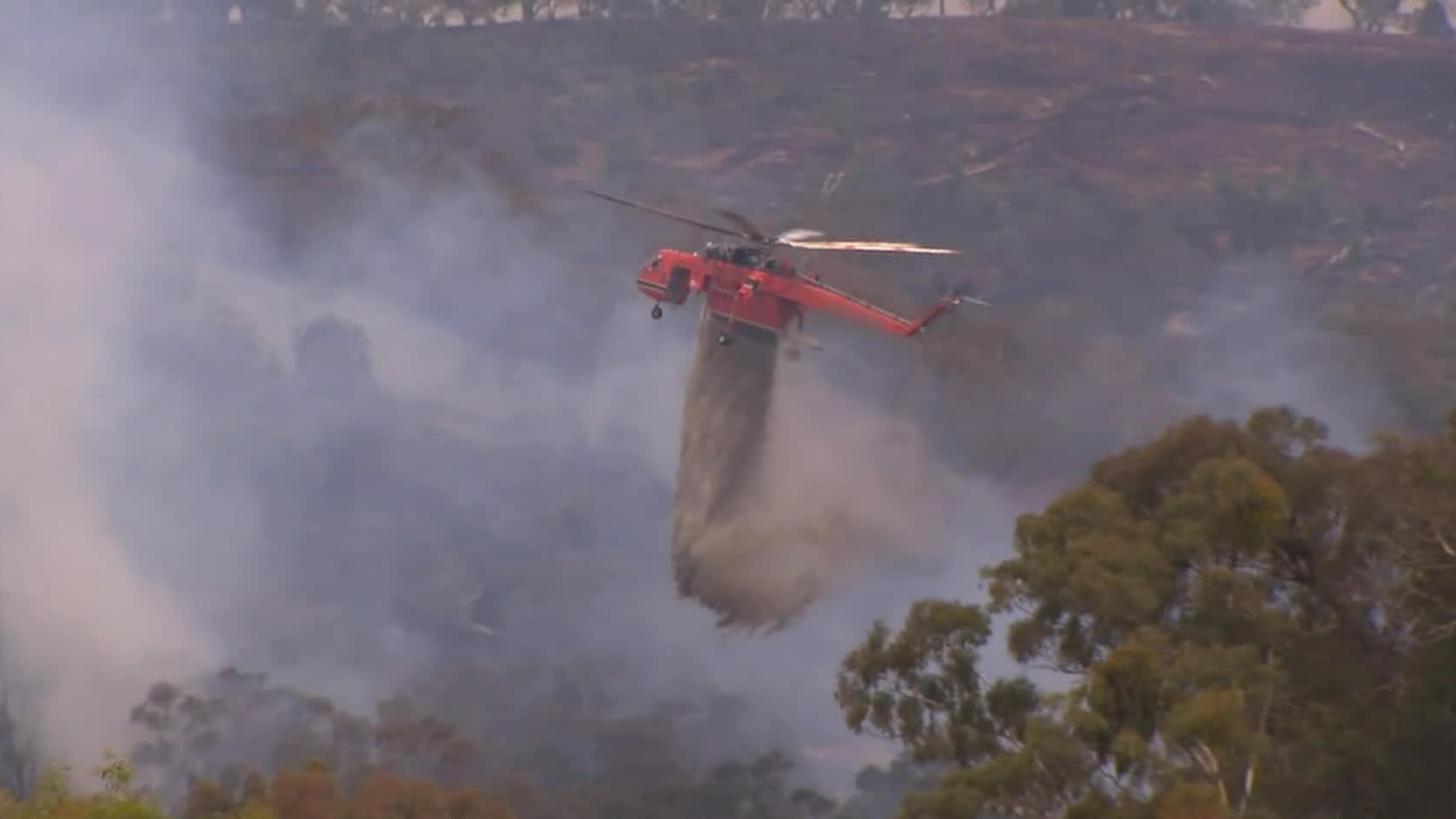 Firefighters tackle bushfire in Victoria