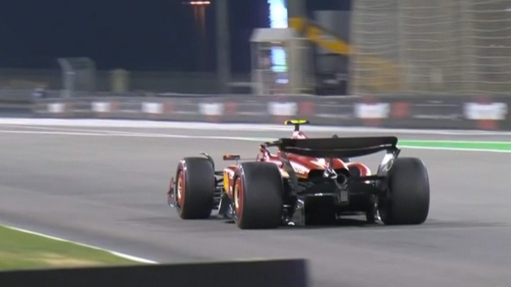 Verstappen takes first pole of season