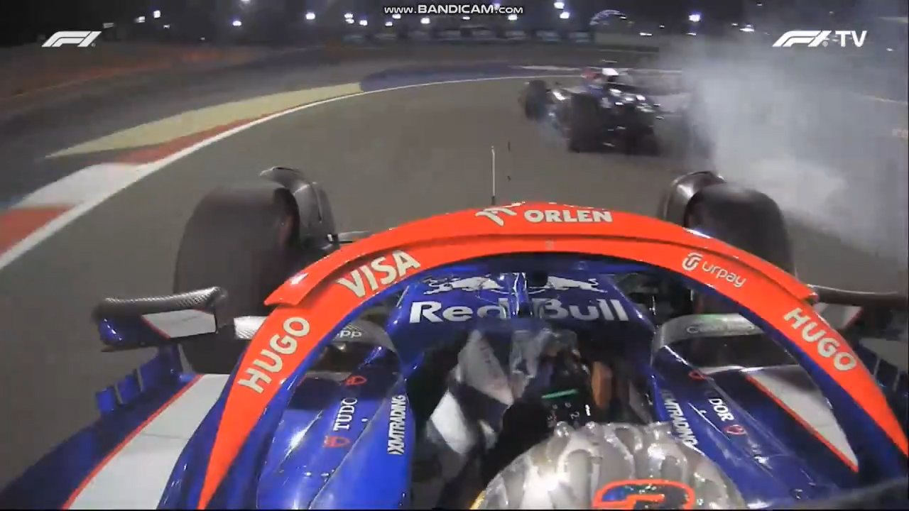 Ricciardo fumes at 'helmet' teammate