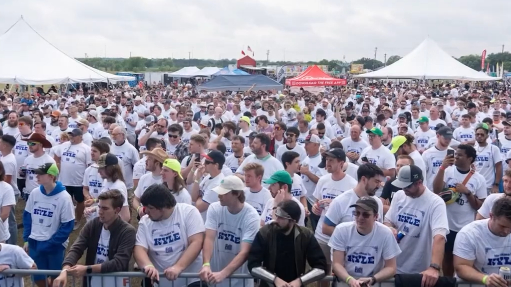 More than 700 Kyles got together. It wasn't enough for a record