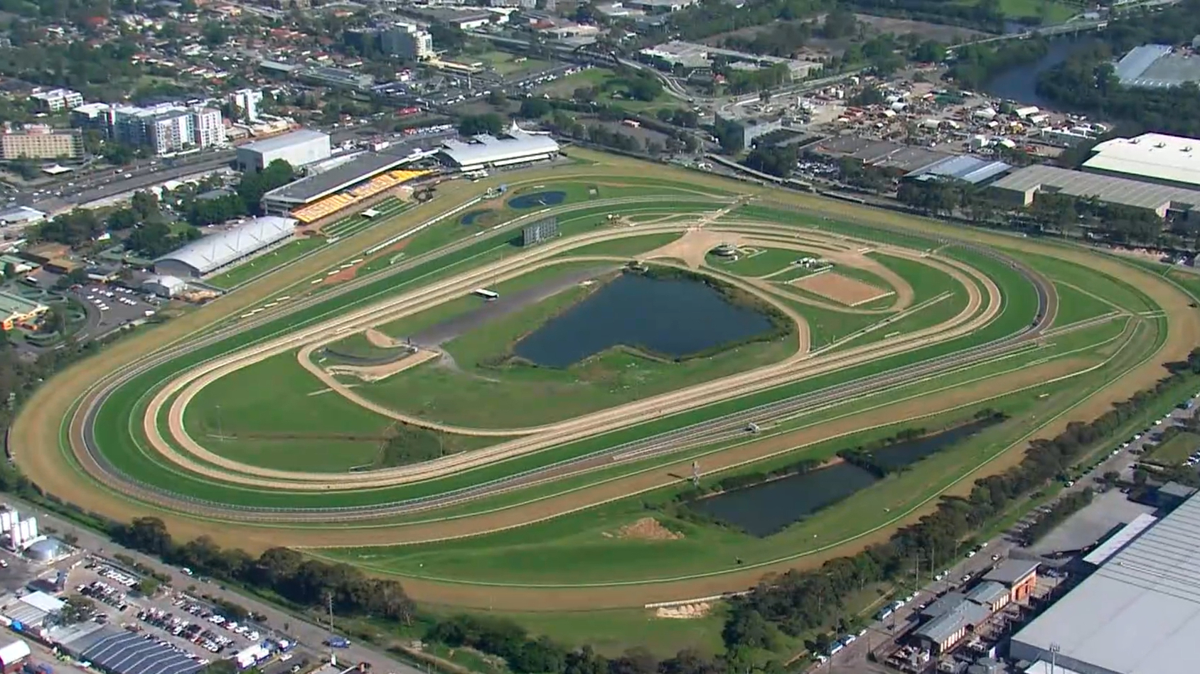 Racing royalty trying to stop crucial Sydney housing plan.