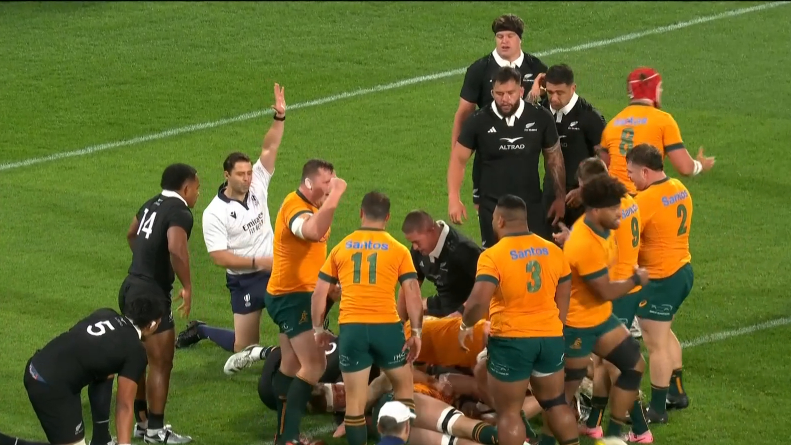 McReight strikes for Wallabies