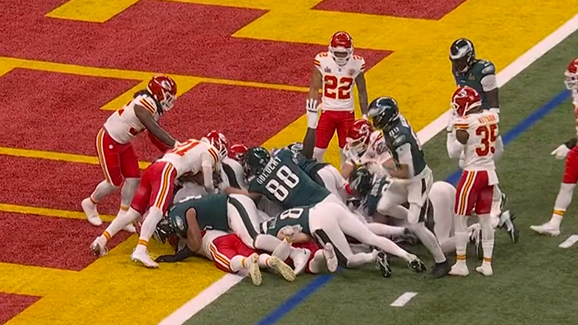 'Can't get worse': Disaster for Mahomes as Eagles run wild